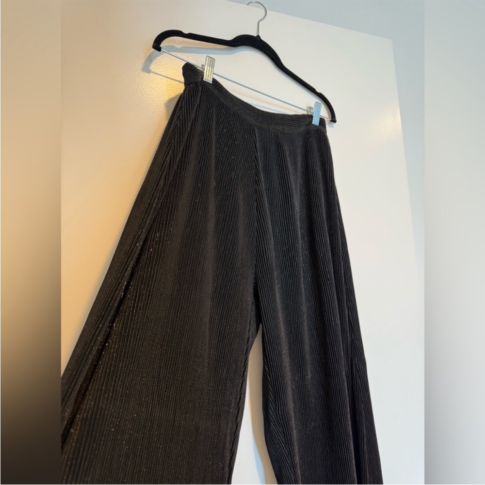 ONETEASPOON Black Pleated Skirt